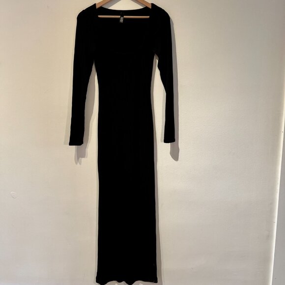 SKIMS Iconic Lounge dress β Square Neck β US Size 8-10 - Picture 4 of 9